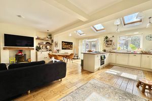 Open Plan Kitchen / Dining / Family Room- click for photo gallery